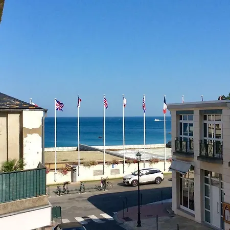 Les Studios Vue Mer Le Matlo Dinard Exterior photo