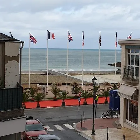 Les Studios Vue Mer Le Matlo Dinard Exterior photo